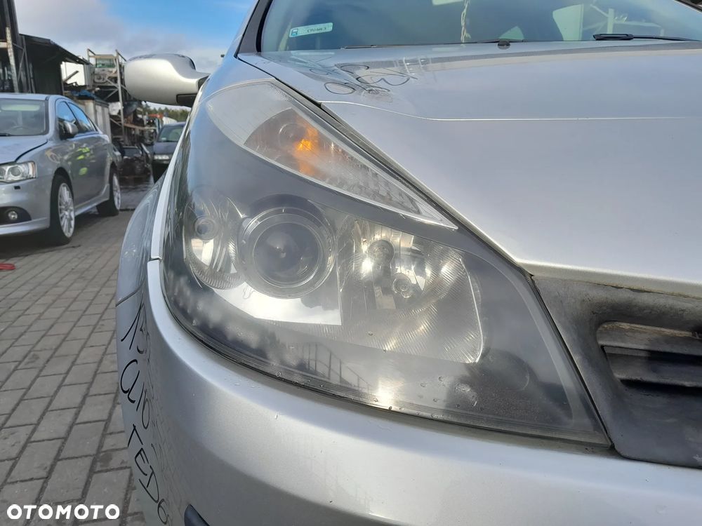 RENAULT CLIO III LAMPA REFLEKTOR  PRAWA PRZEDNIA PRAWY PRZÓD - 1