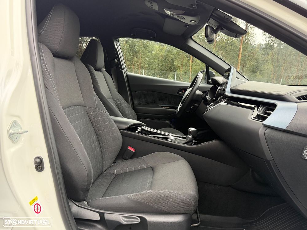 Toyota C-HR 1.8 Hybrid Square Collection - 38
