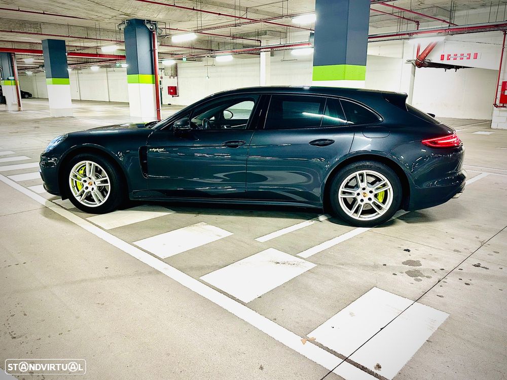 Porsche Panamera Sport Turismo - 4
