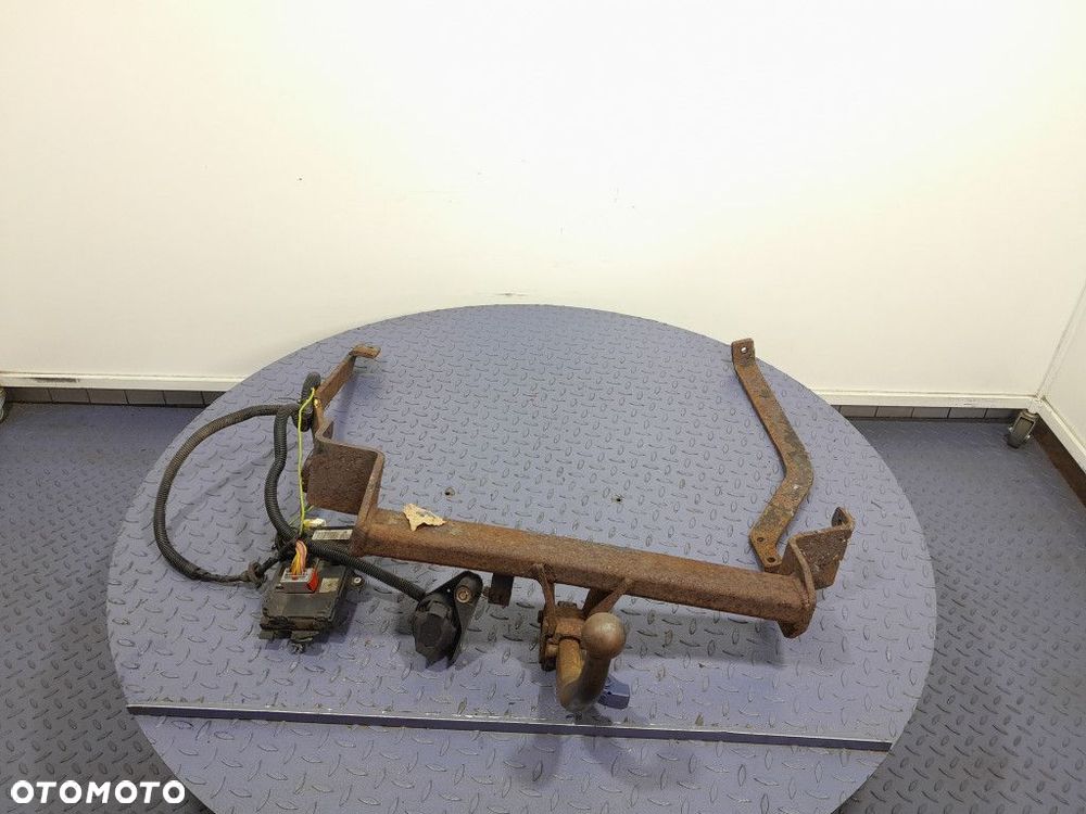 CITROEN C8 I HAK HOLOWNICZY DO PRZYCZEPY - 1