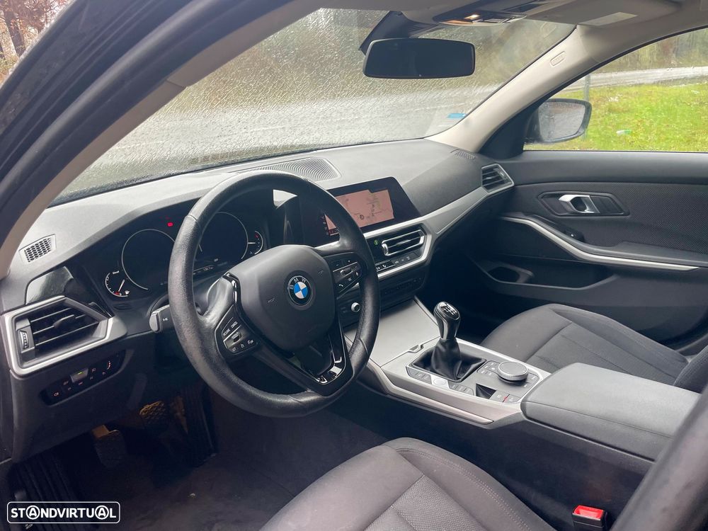 BMW 318 d Line Sport - 12