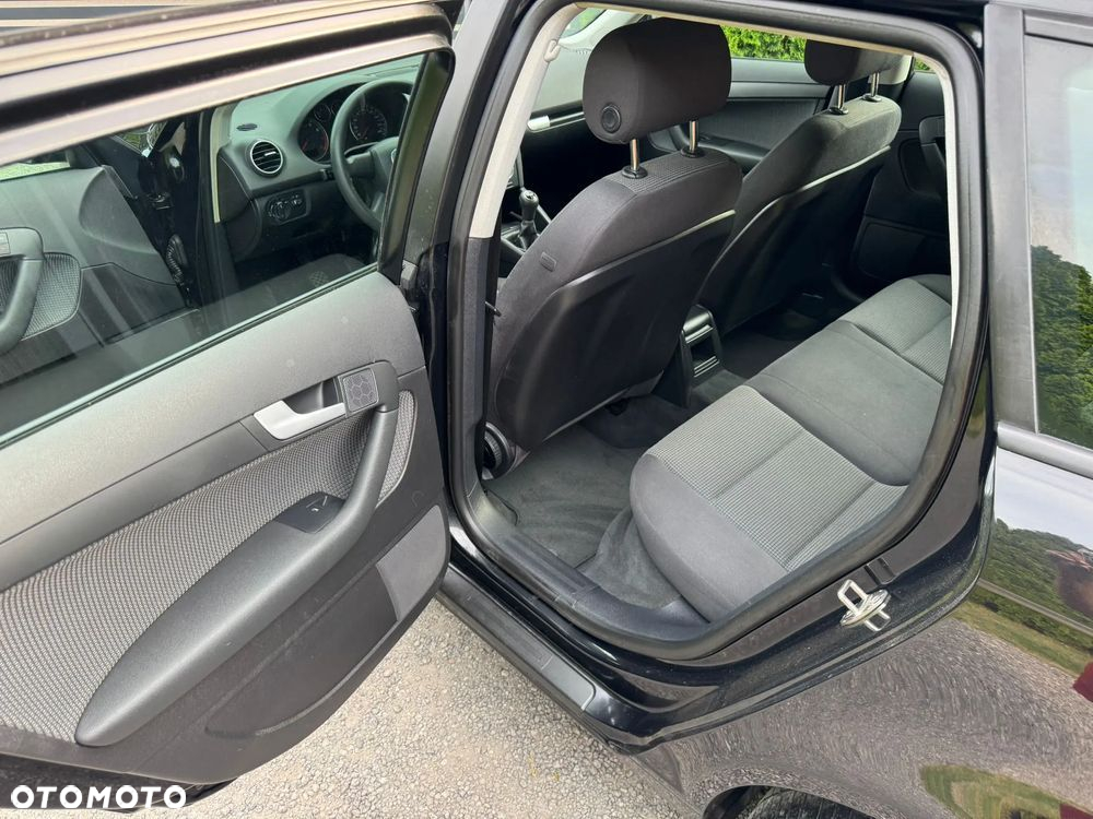 Audi A3 1.6 Attraction - 11