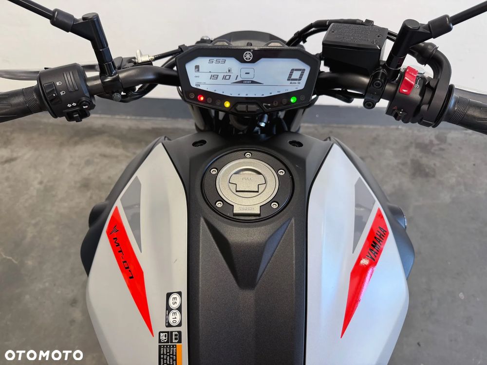 Yamaha MT - 10