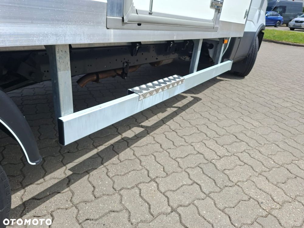 Iveco 35C16 Automat Kontener z Winda 8ep Silnik 3L Bliźniaki Drzwi Boczne - 19