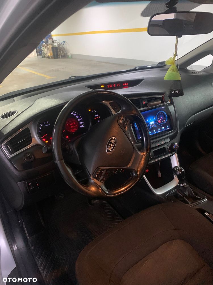 Kia Ceed - 5