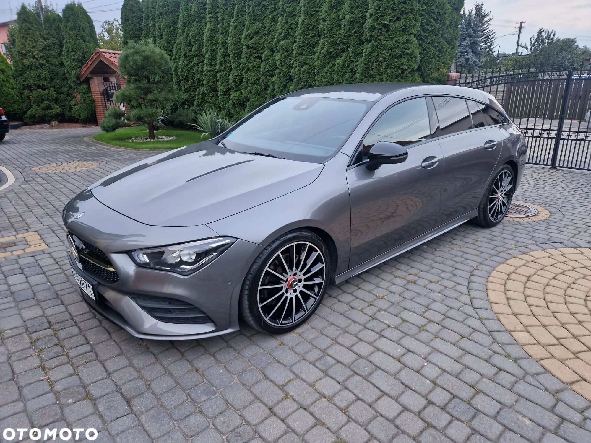 Mercedes-Benz CLA 220 Shooting Brake 7G-DCT AMG Line - 1