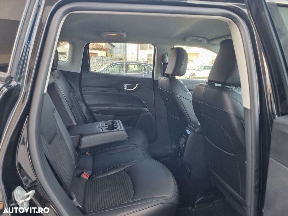 Jeep Compass - 12