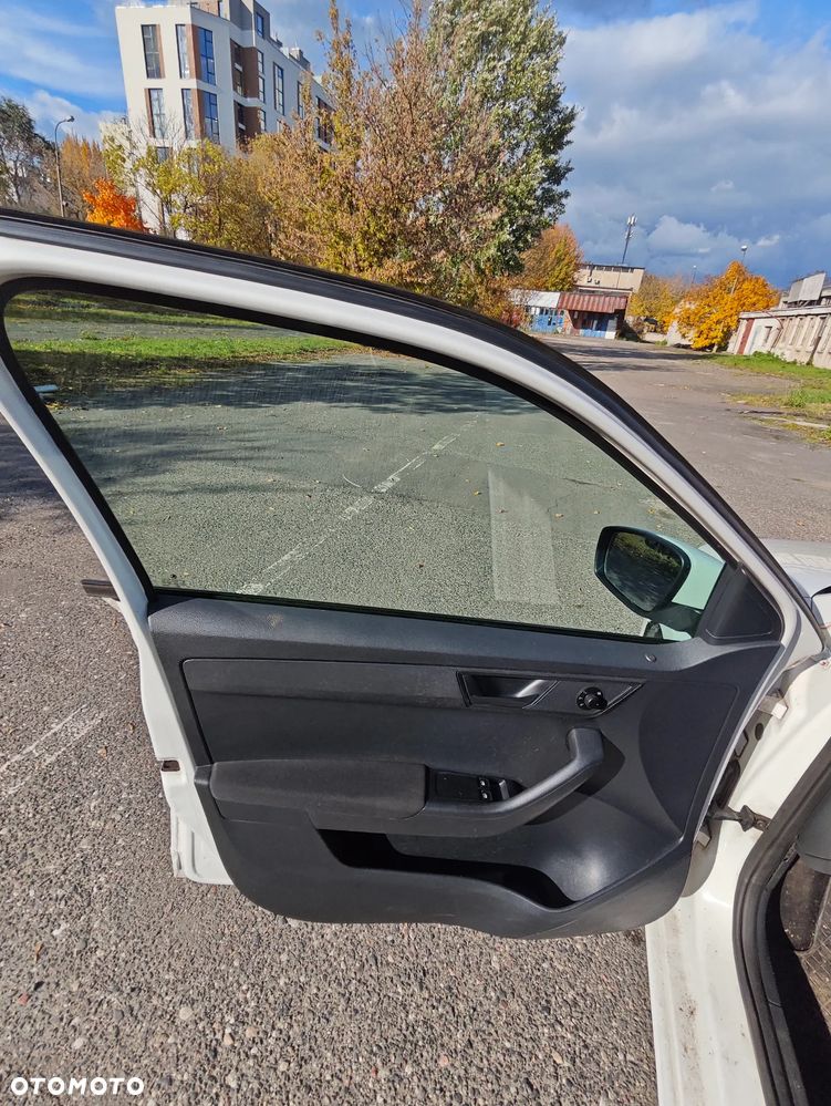 Skoda Fabia 1.0 Active - 11