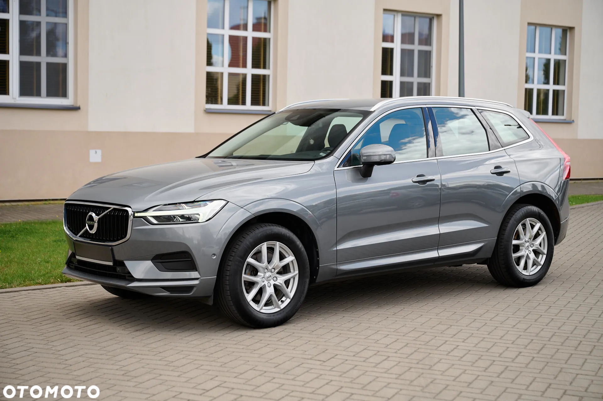 Volvo XC 60 D3 Momentum Pro - 12