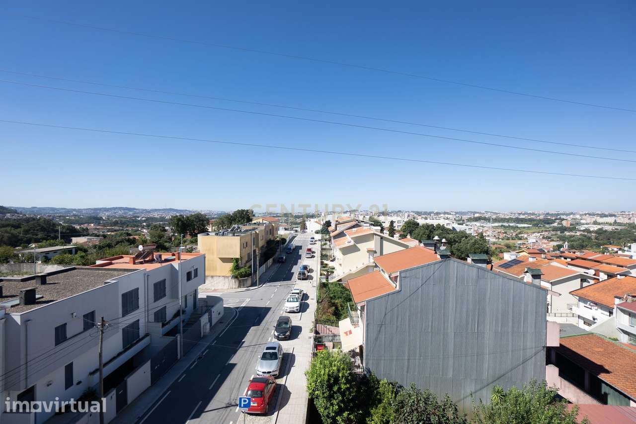 Apartamento T2 com Garagem e Espaço Exterior, em Fânzeres - Grande imagem: 4/34