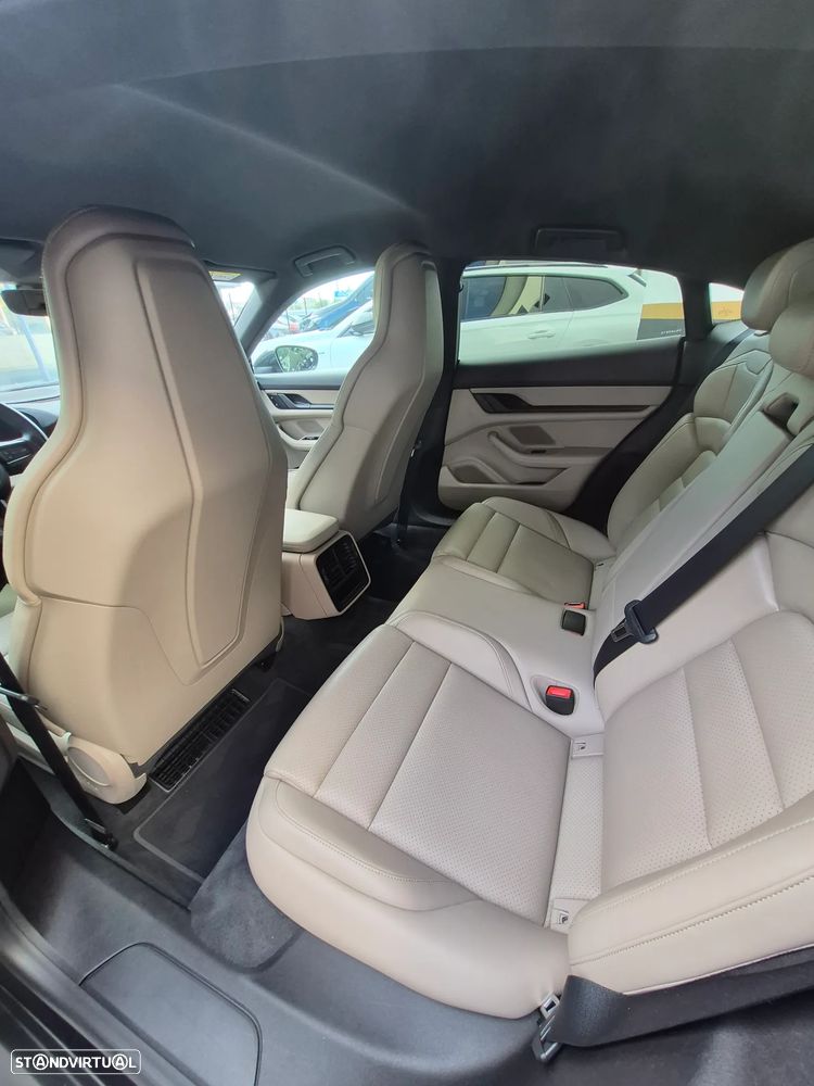 Porsche Taycan Standard - 24