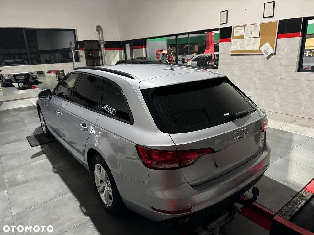 Audi A4 ver-avant-2-0-tdi-dpf-s-line-sportpaket - 5