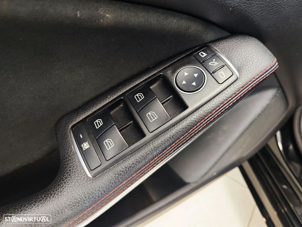 Mercedes-Benz CLA 180 7G-DCT AMG Line - 35