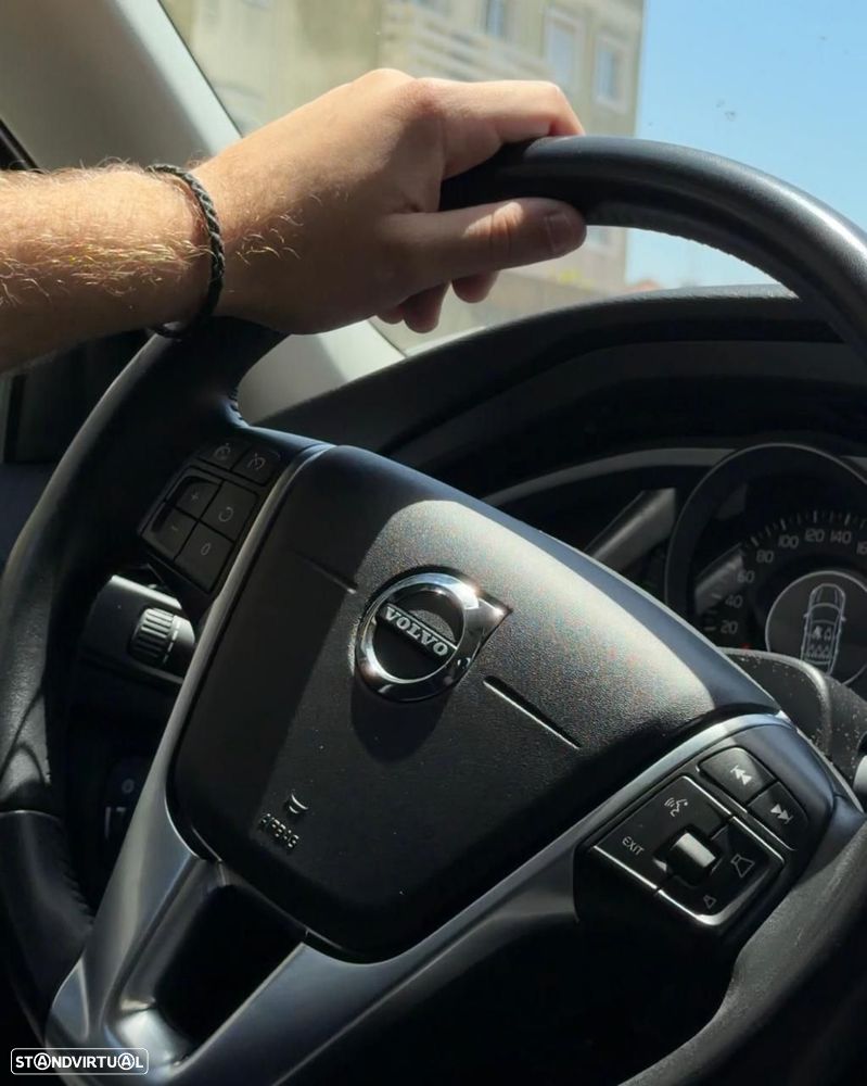 Volvo V40 2.0 D3 Momentum - 8