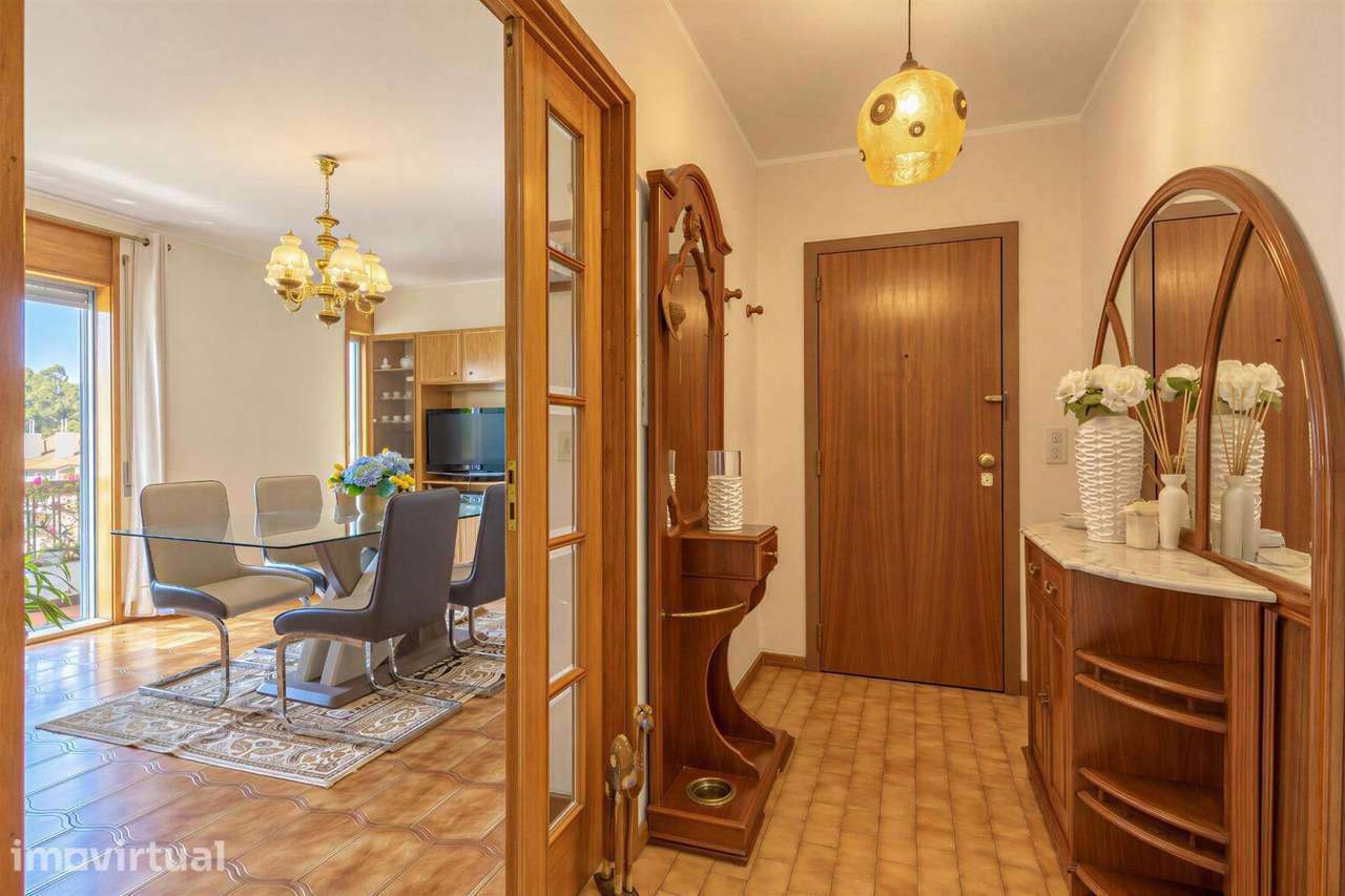 Apartamento T3 Mobilado com Garagem Box Vermoim | Maia - Grande imagem: 5/34