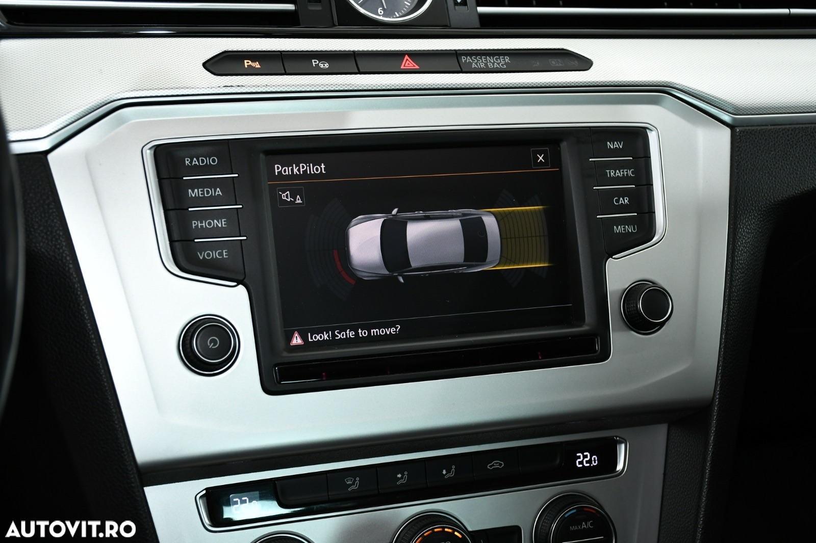 Volkswagen Passat - 26