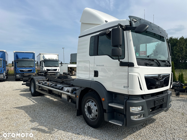 MAN TGM 18.320/E6/Automat/Sypialka/Klima/poduszka przód i tył/rama do zabudowy