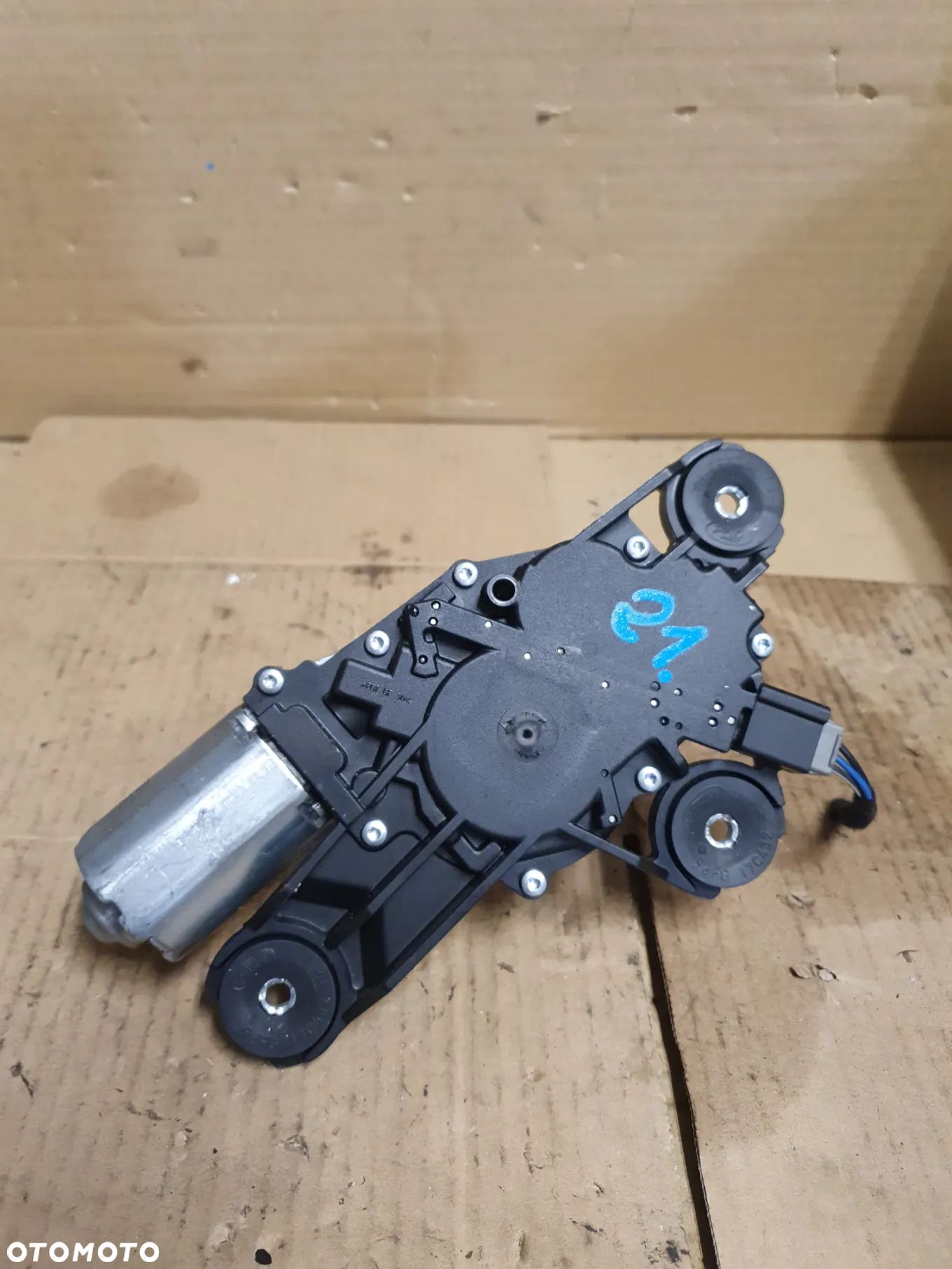 SILNICZEK WYCIERACZKI TYLNEJ MONDEO IV MK4 LIFT - 1