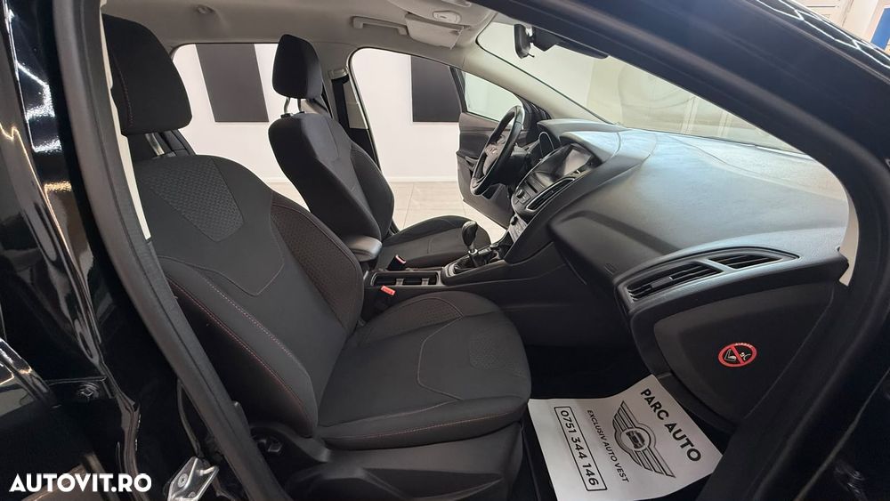 Ford Focus 1.5 EcoBoost Titanium - 20