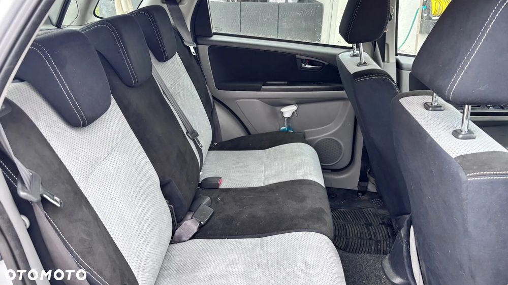 Suzuki SX4 1.6 VVT 4x2 Comfort - 15