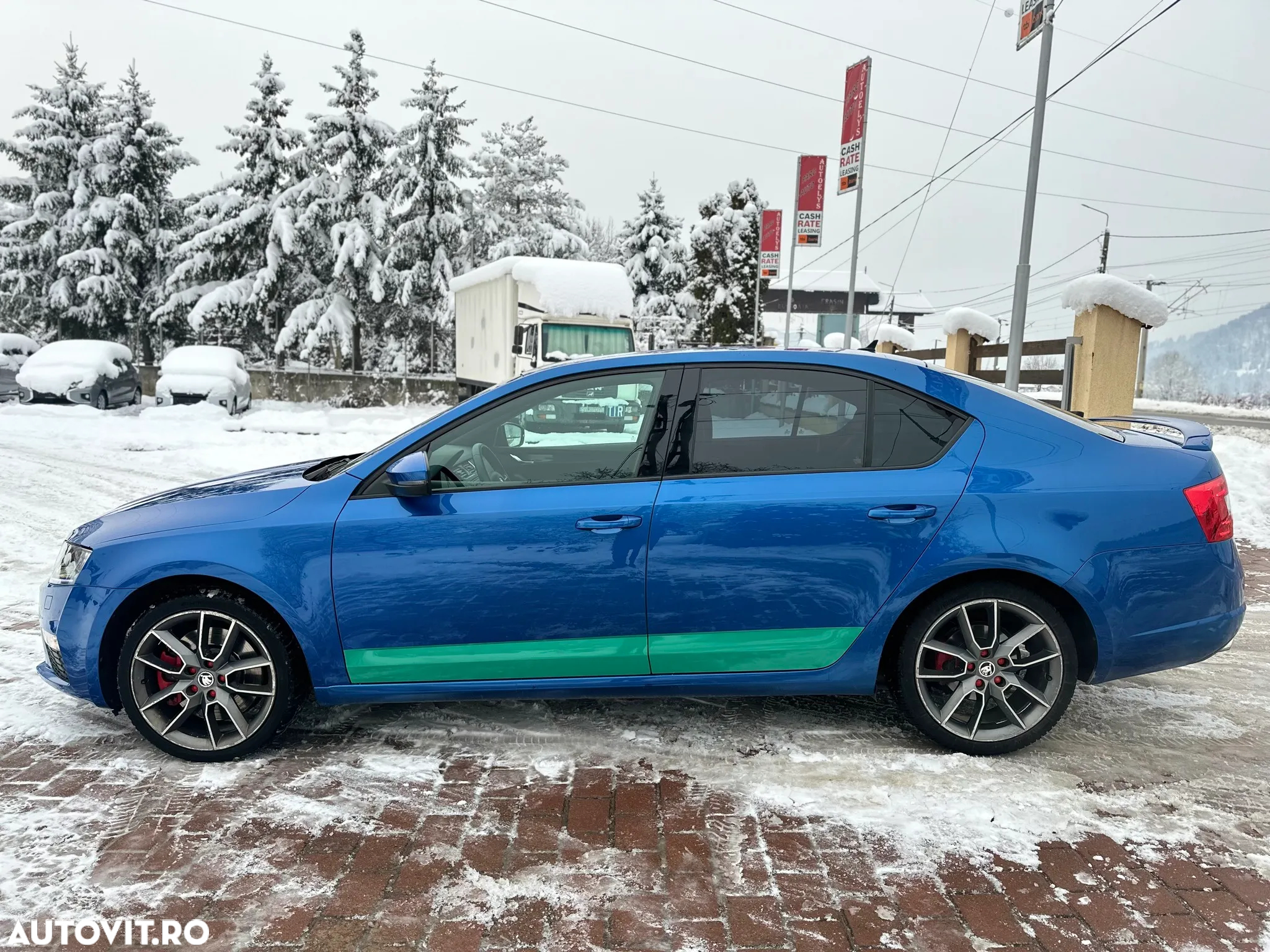 Skoda Octavia 2.0 TDI DSG RS - 8