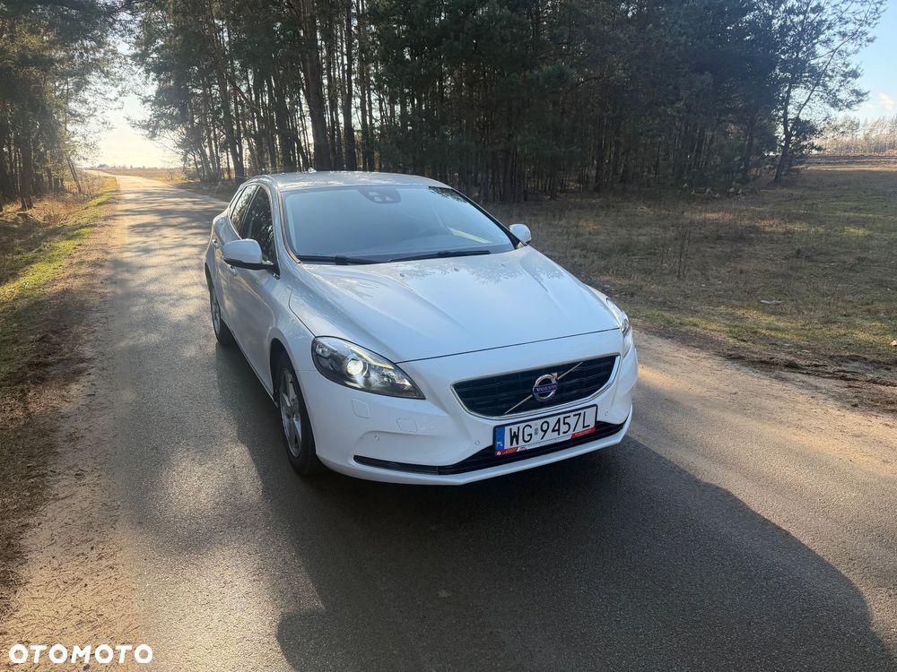 Volvo V40 D3 Momentum - 28