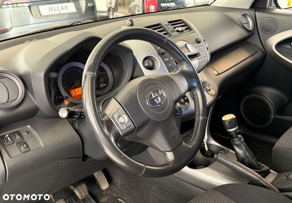 Toyota RAV4 2.2 D-4D Luna - 12