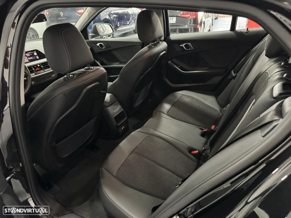 BMW 116 d Sport Line - 40