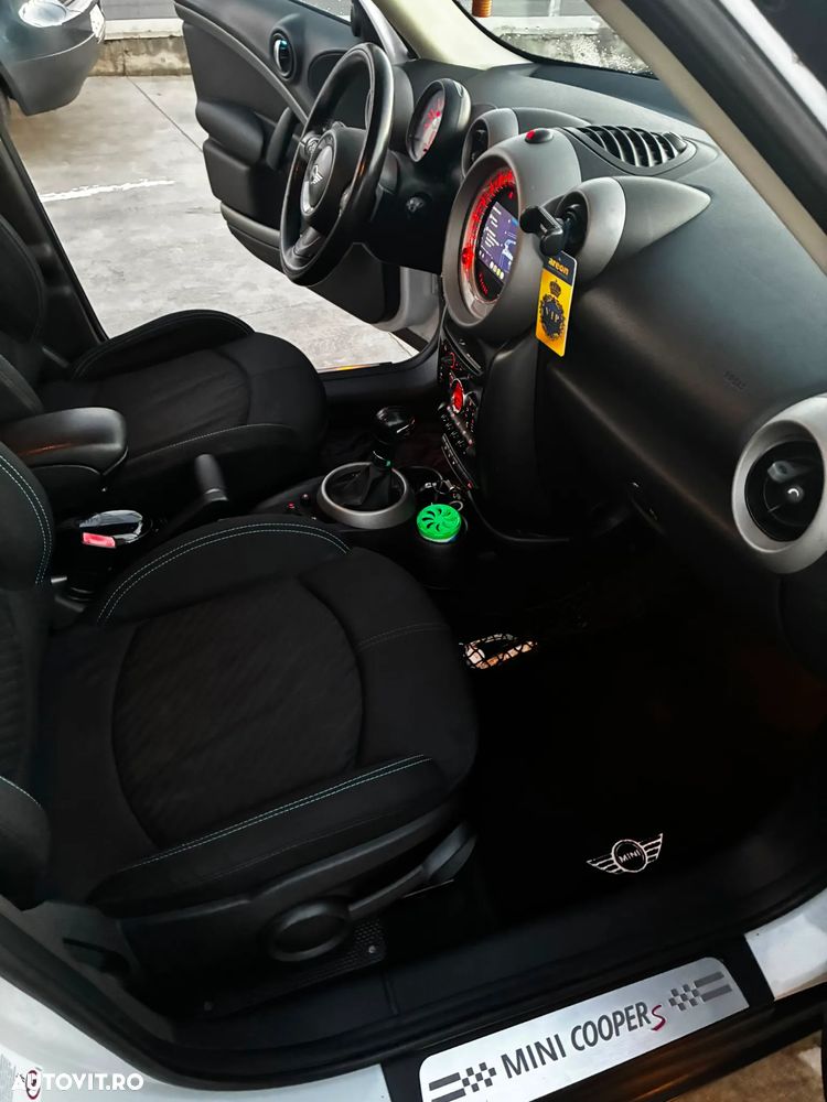Mini Countryman - 12