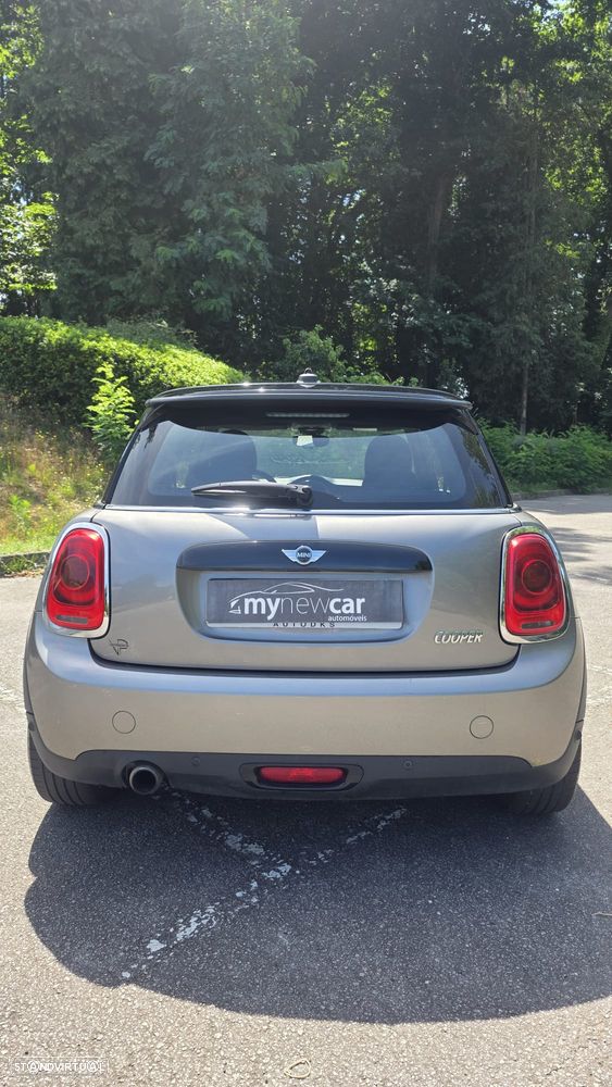 MINI 3 Portas Cooper Essential - 9