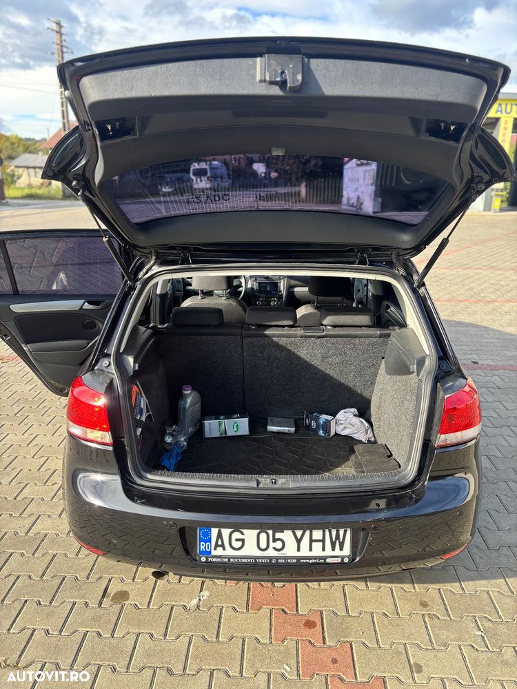 Volkswagen Golf 1.6 TDI DPF BlueMotion Technology Comfortline - 8