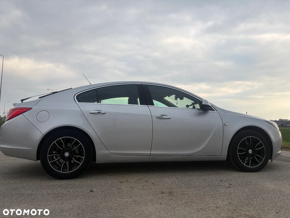 Opel Insignia 2.0 CDTI - 9