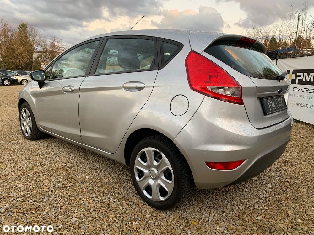 Ford Fiesta 1.4 Trend - 14