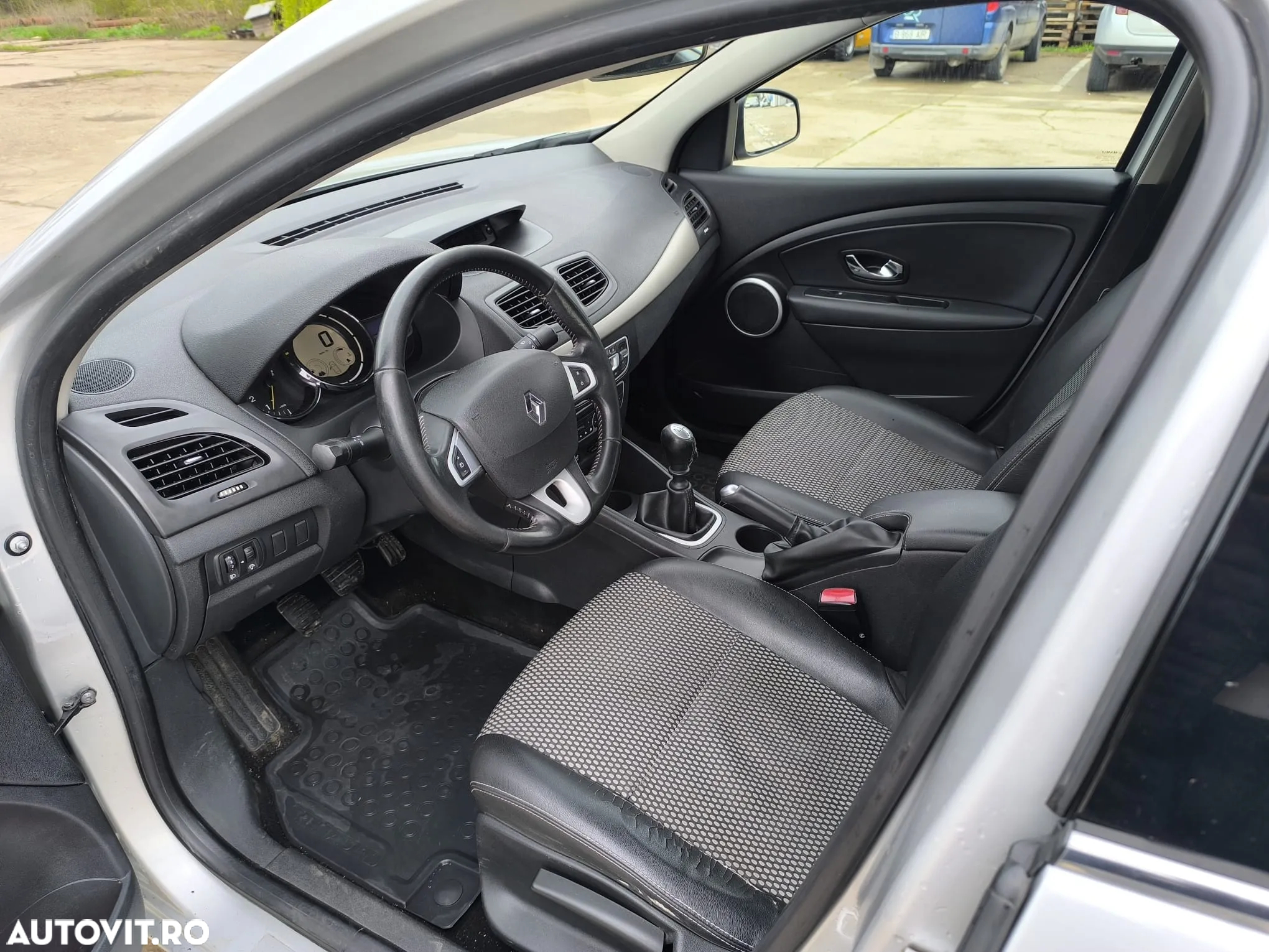 Renault Fluence 1.5dCi Privilege - 13