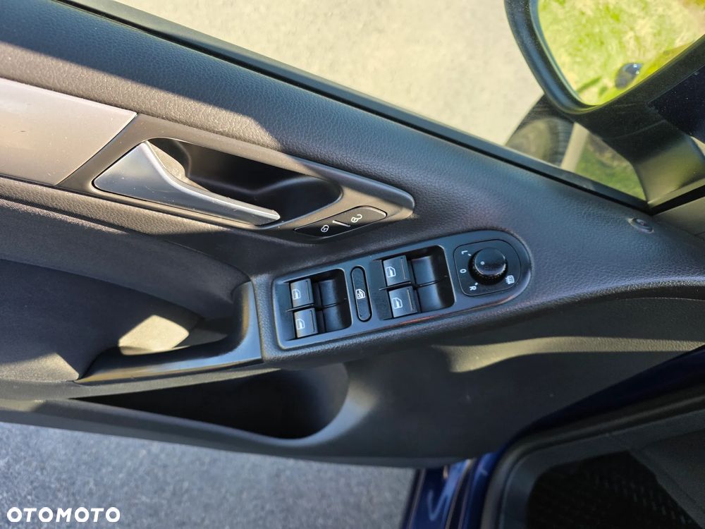 Volkswagen Golf 1.6 Comfortline - 11