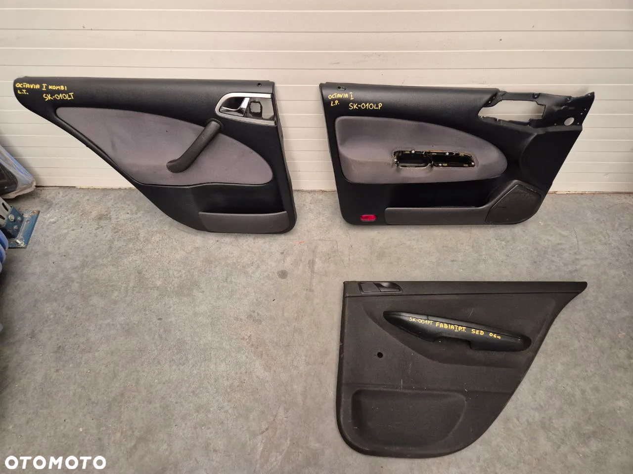 VW AUDI SEAT SKODA BOCZEK DRZWI - 28