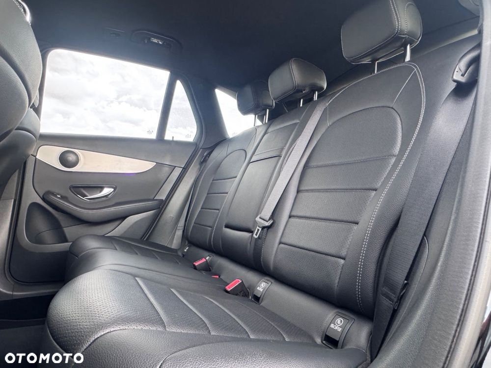 Mercedes-Benz GLC 300 4Matic 9G-TRONIC - 19