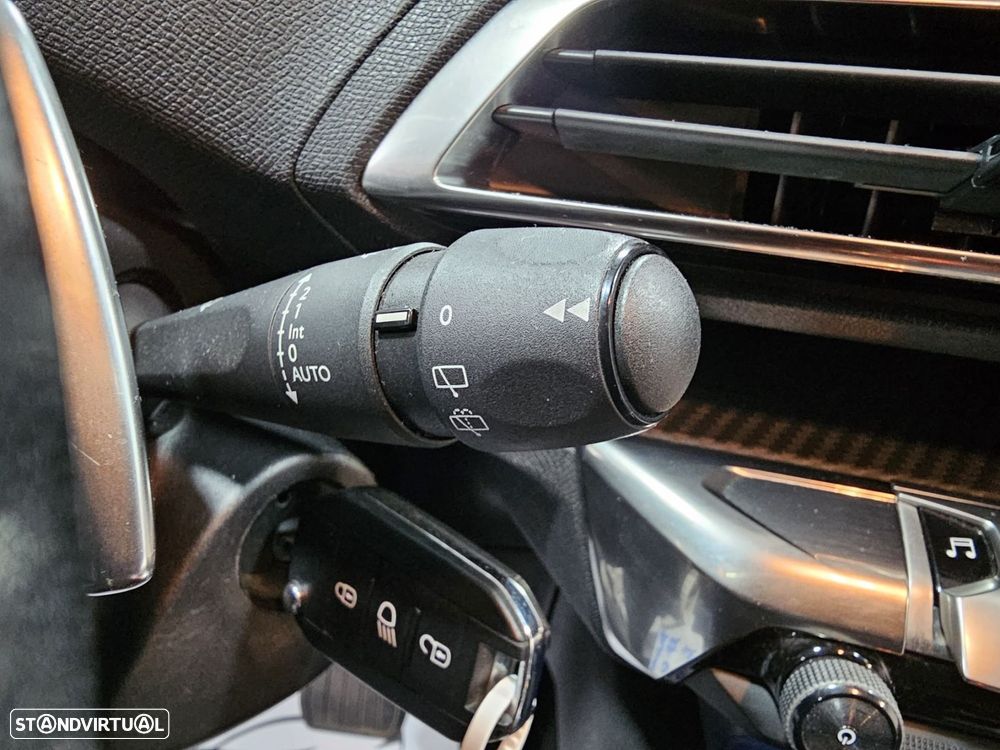 Peugeot 5008 1.5 BlueHDi Allure Pack EAT8 - 19