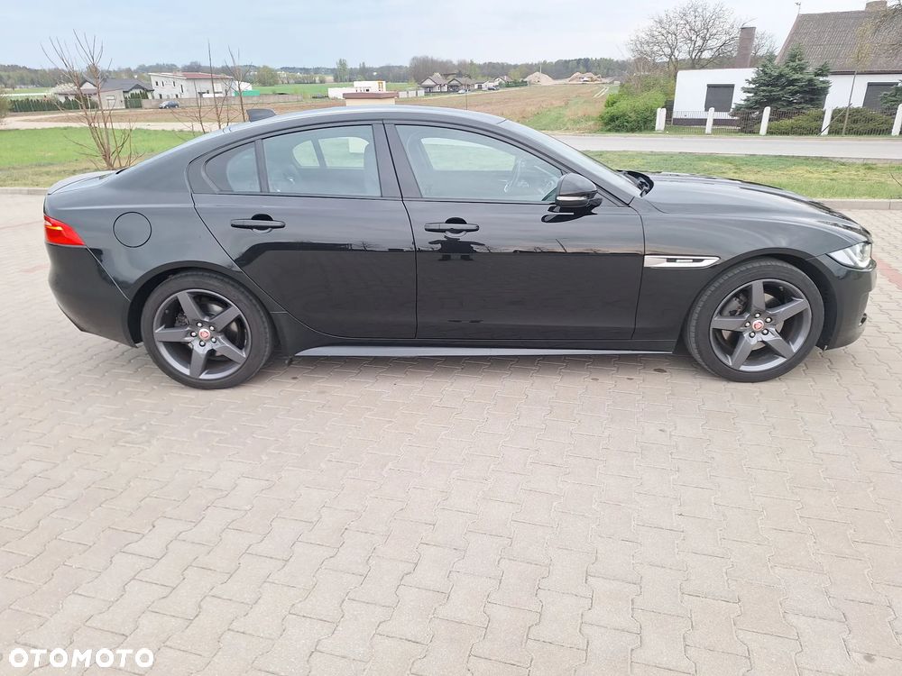 Jaguar XE 20d R-Sport - 21