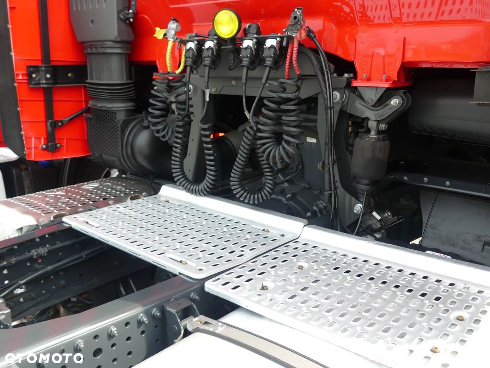 Iveco S WAY 460 / EURO 6 / NISKI PRZEBIEG / STANDARD / - 18