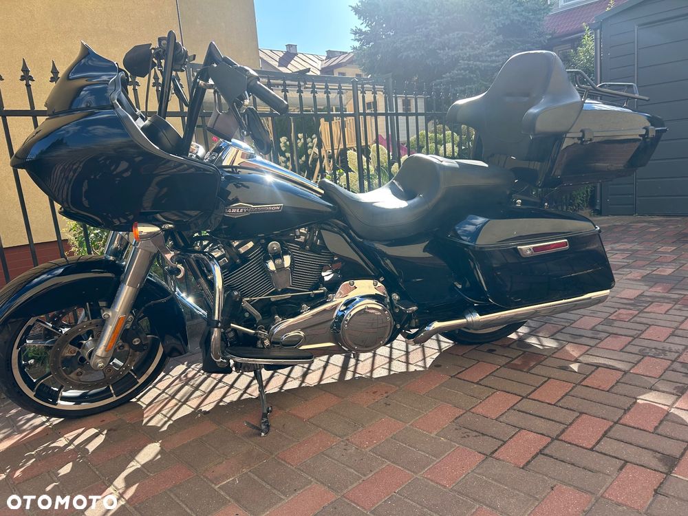 Harley-Davidson Touring Road Glide - 4