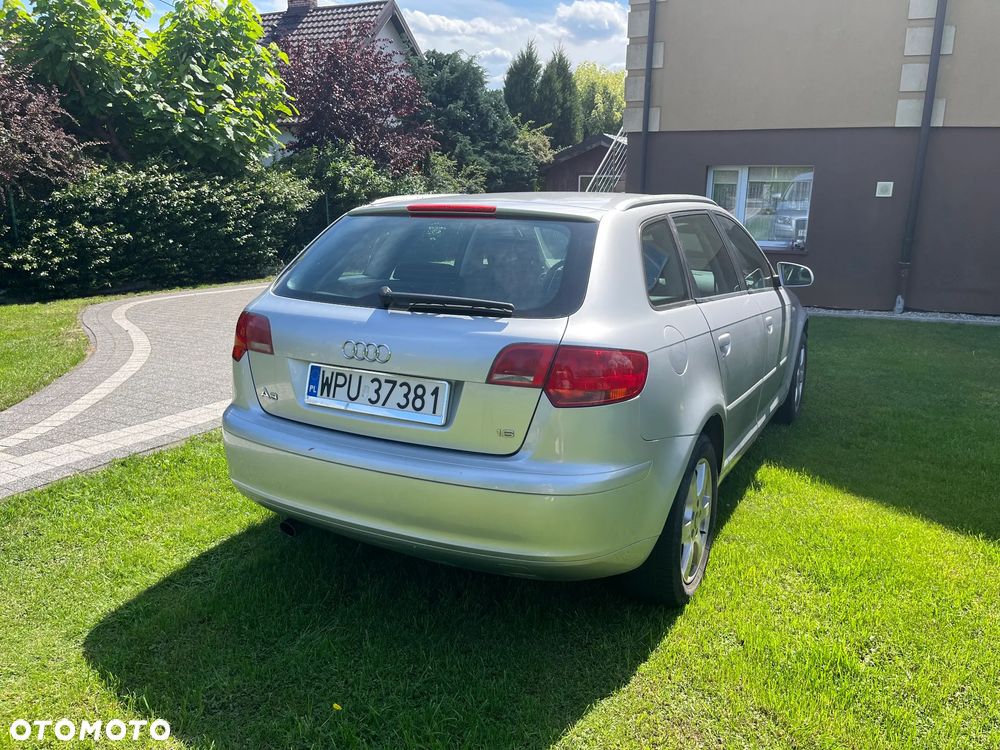 Audi A3 Sportback 1.6 Ambiente - 3
