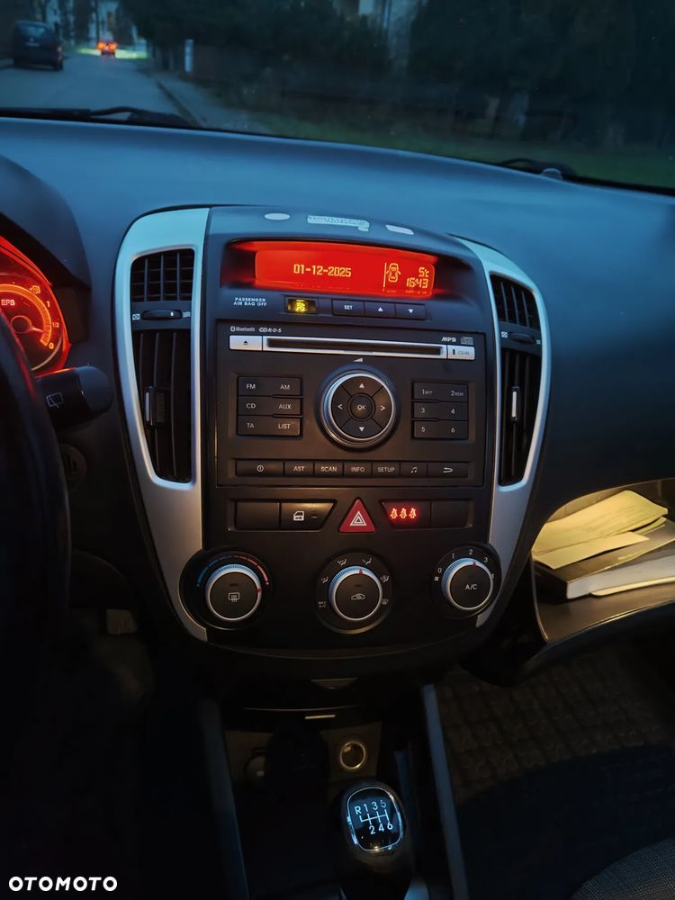 Kia Ceed 1.6 Crdi Comfort + - 13