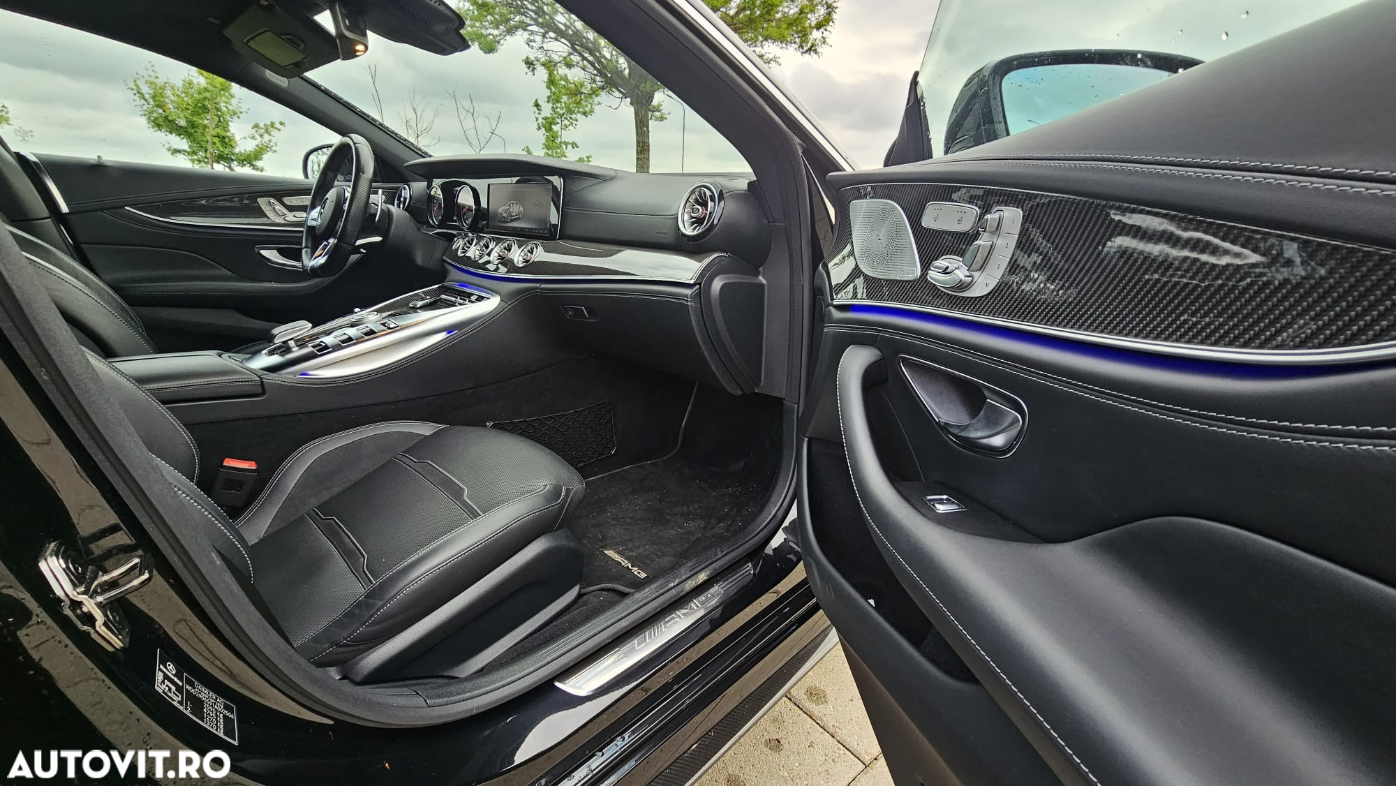 Mercedes-Benz AMG GT 43 4MATIC+ MHEV - 12