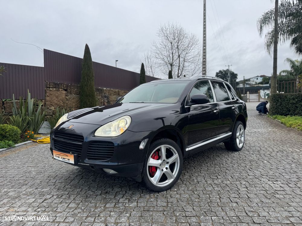Porsche Cayenne Turbo - 1