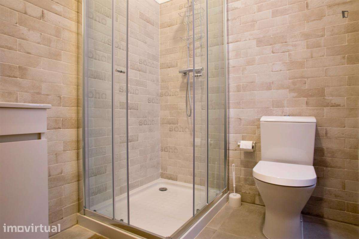 Quarto - localizado em Saldanha Lisbon - Grande imagem: 2/17