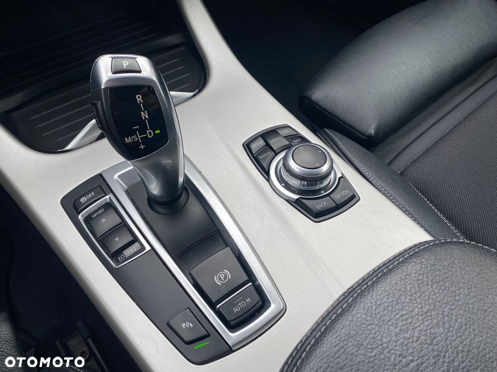 BMW X3 sDrive18d Advantage - 17