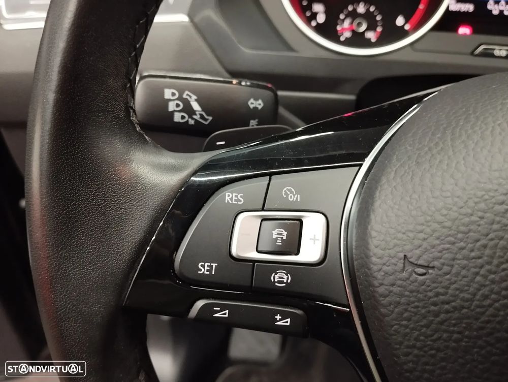 VW Tiguan Allspace 2.0 TDI Confortline DSG - 23