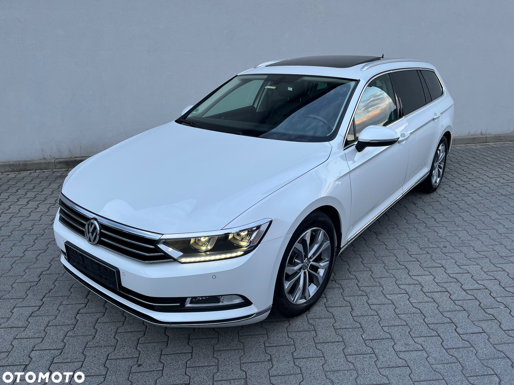 Volkswagen Passat Variant 2.0 TDI SCR DSG Highline - 4