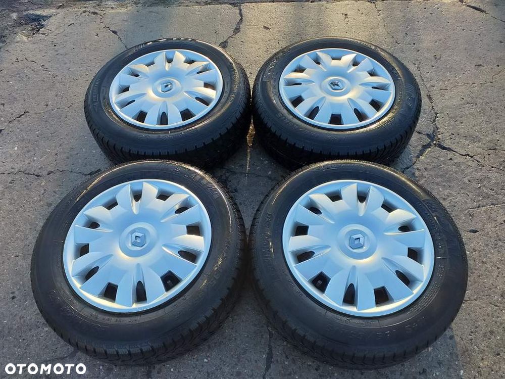 Koła Felgi 15 cali 5x114 kołpaki z oponami zimowymi Renault Megane - 1